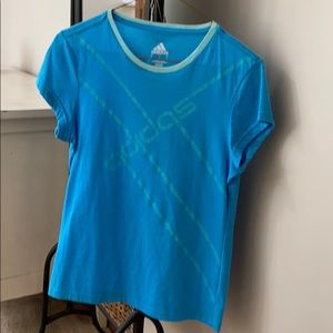 Adidas kids tee shirt size (M)